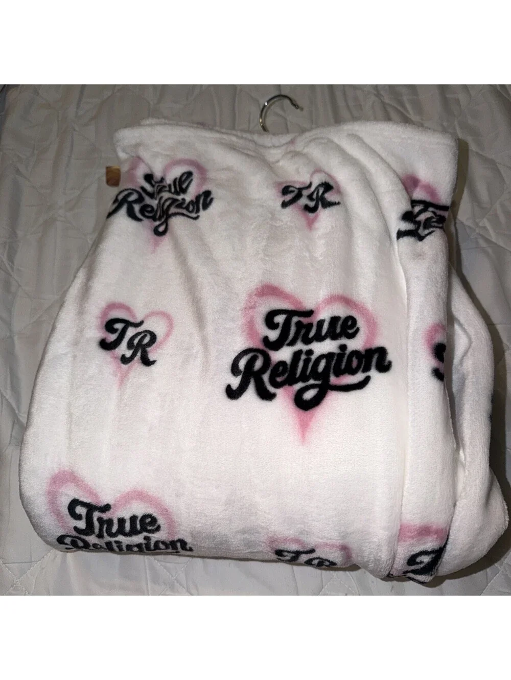 True Religion Oversized Plush Throw Blanket 60x70 in White pink heart  Graphic